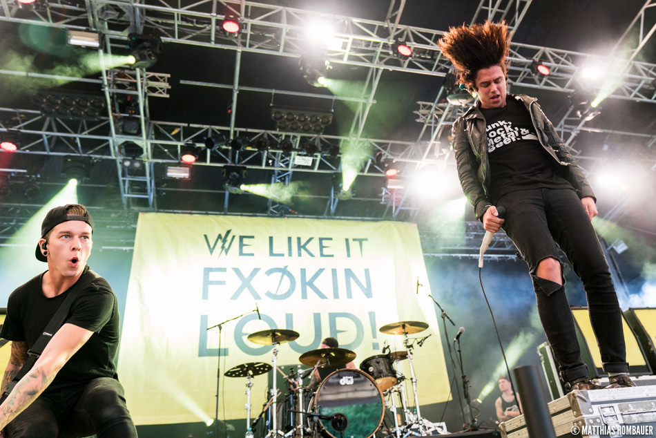 Sleeping With Sirens